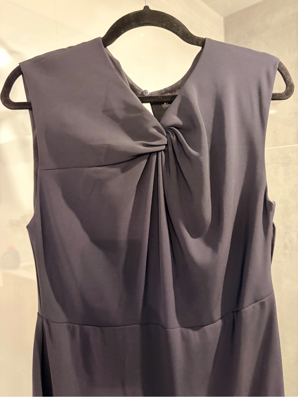 Sleeveless Navy Twist-Detail Women’s Dress - Picture 2 of 4